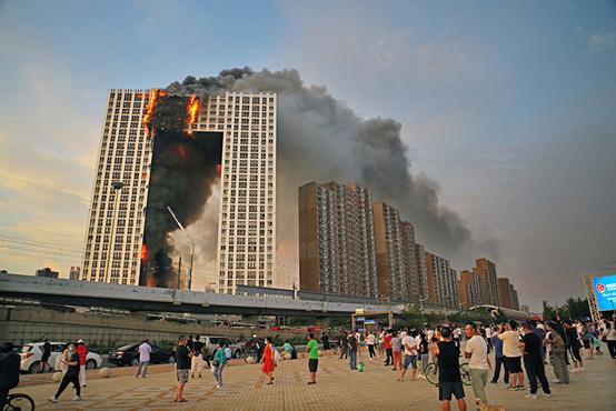 高层建筑的梦魇，15层以上着火没得救成未解难题