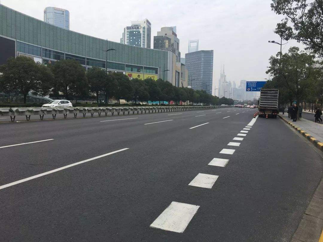 确保城市道路的安全稳定，辽宁葫芦岛对主要道路地下空间进行隐患排查