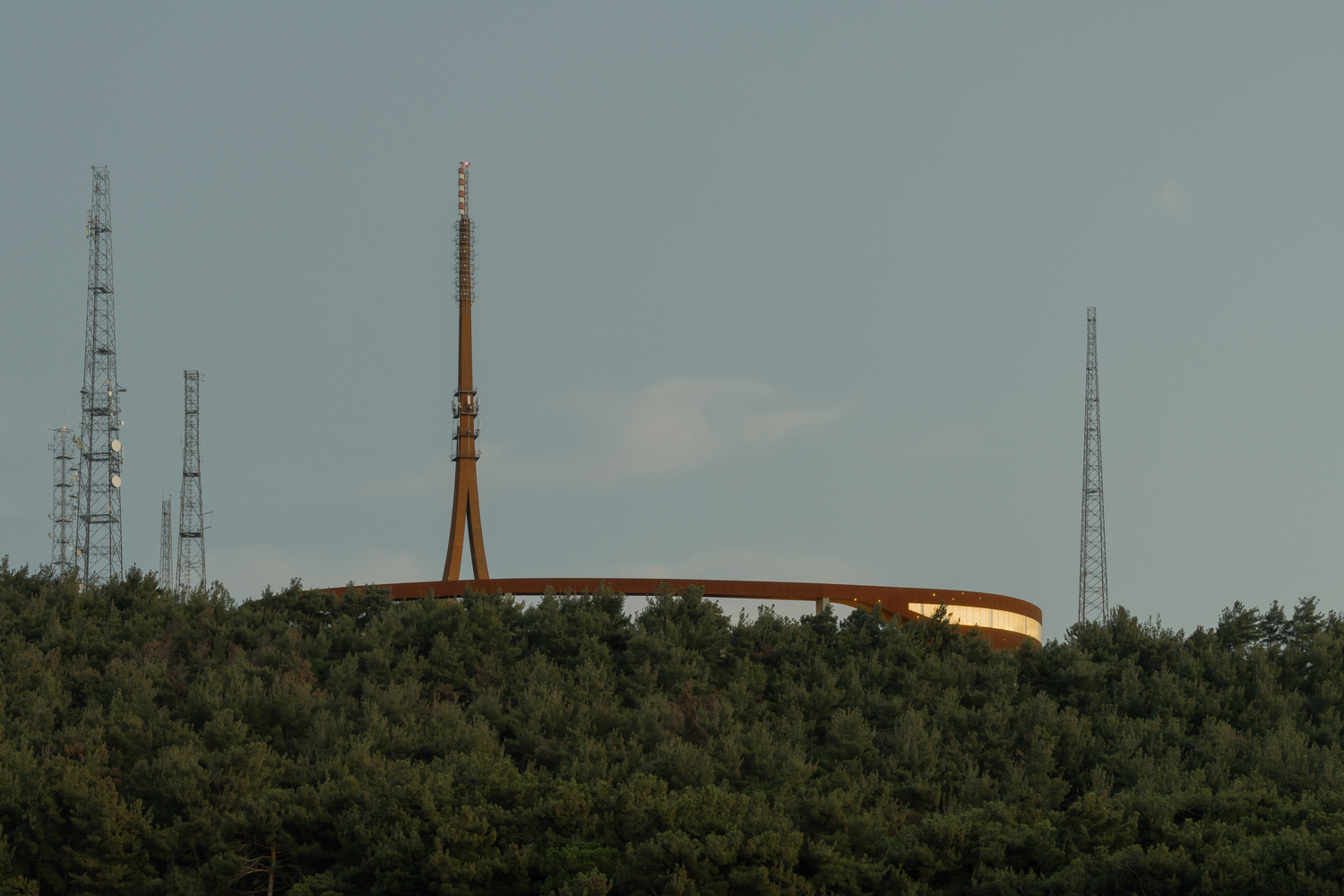 土耳其恰纳卡莱广播塔将竣工，为城市自身创造出一个全新的视觉体验