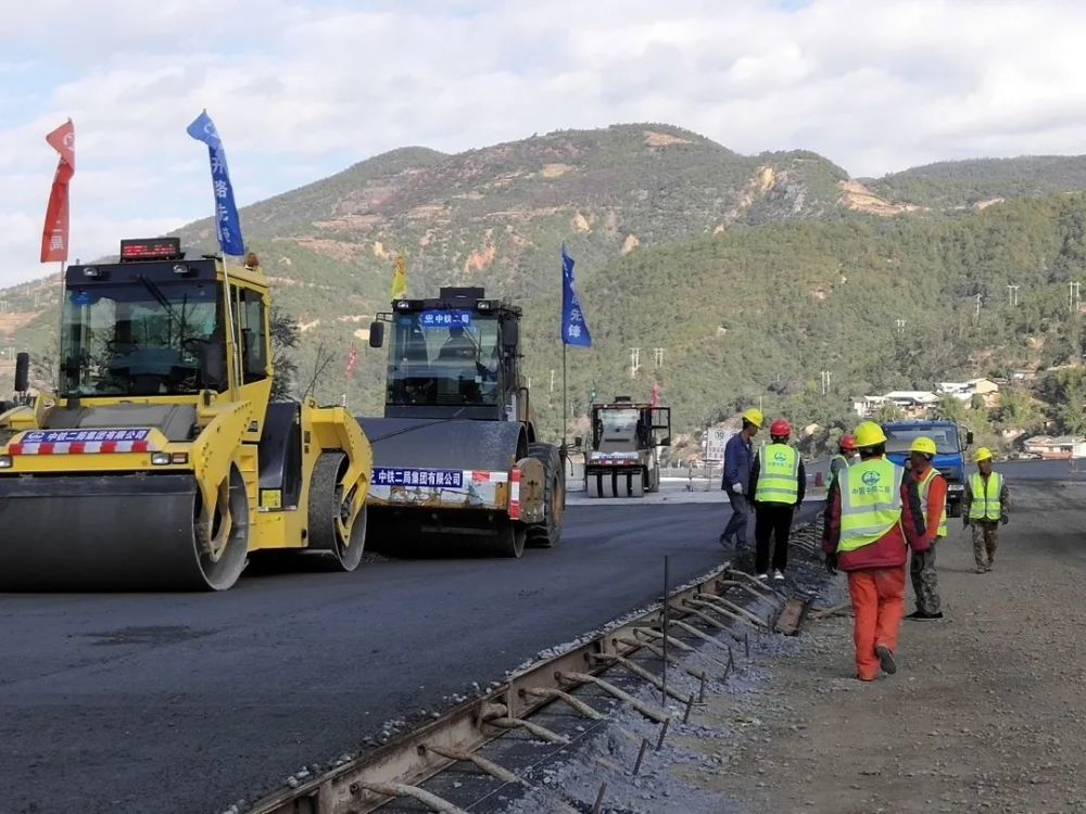 玉楚高速公路迎来收官年，建设进度发起最后冲刺